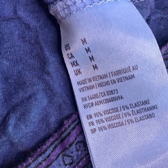 AEO sleeveless floral purple blue muscle tank medium blue women’s - Picture 4 of 5